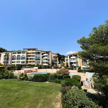 Jardins D Azur B - T2 Dans Avec Piscine Dans Le Domaine De La Coudouliere Mae-1044 *